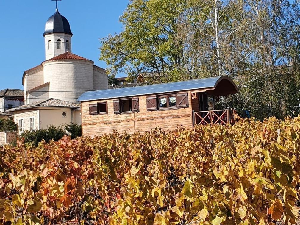 Gasthaus La Roulotte De Chiroubles Exterior foto